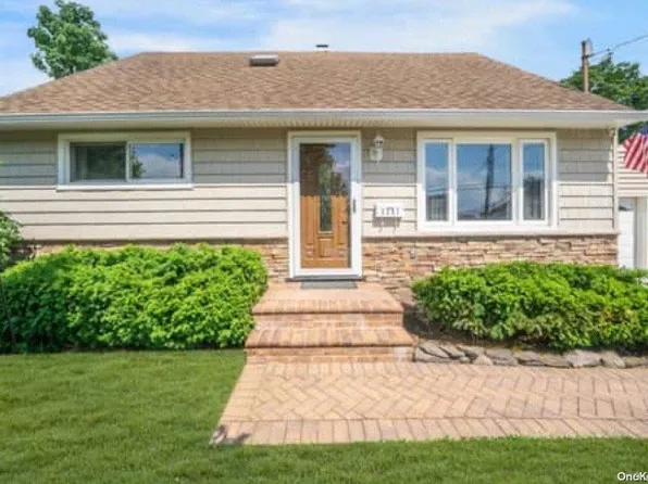 3207 Fulton Avenue, Oceanside, NY 11572