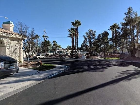 3rd image of 1044 Sun Wood Dr
