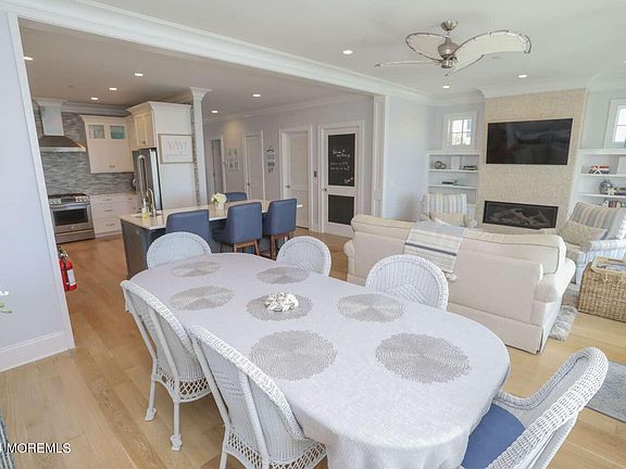 3rd image of 73 Bay Breeze Drive