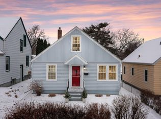 1122 Edgcumbe Rd, Saint Paul, MN 55105