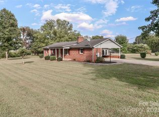 107 Porter Rd, Statesville, NC 28625