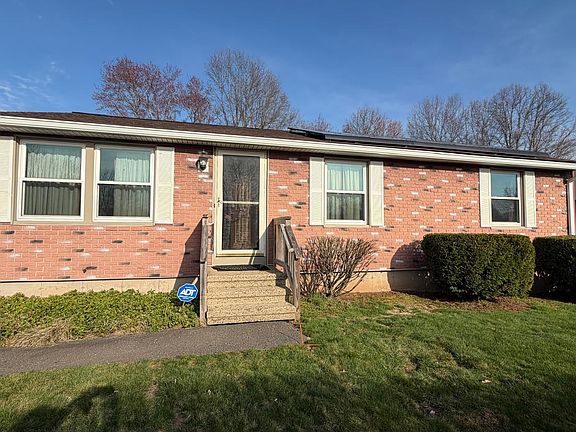 3rd image of 23 Farmstead Cir