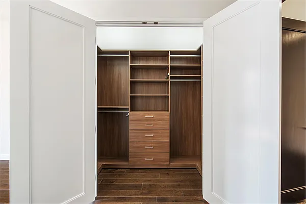 Sold by Douglas Elliman | media 32