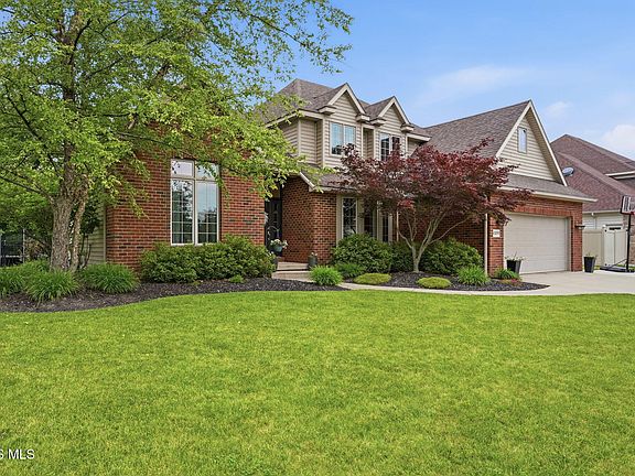 3rd image of 15590 Brookfield Hts