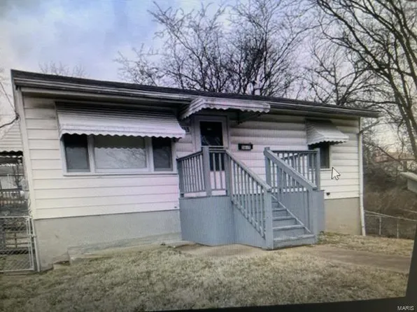 5635 College Ave, Saint Louis, MO 63136