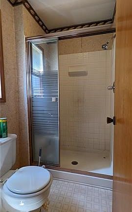 5th image of 1707 NE Baron Dr