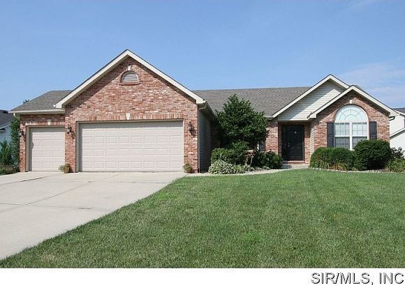 3 car garageBrick front