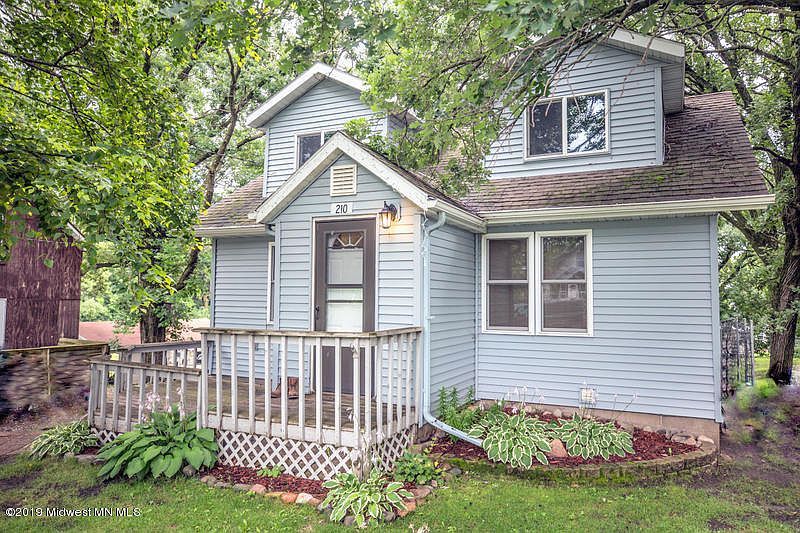 1st image of 210 Highland Ave E