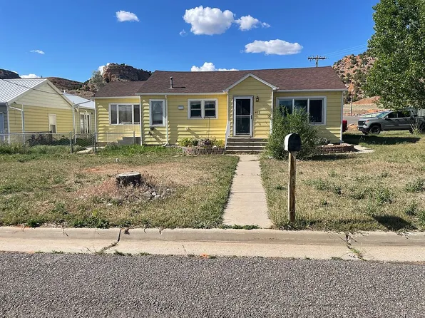 402 Ryan St, Thermopolis, WY 82443