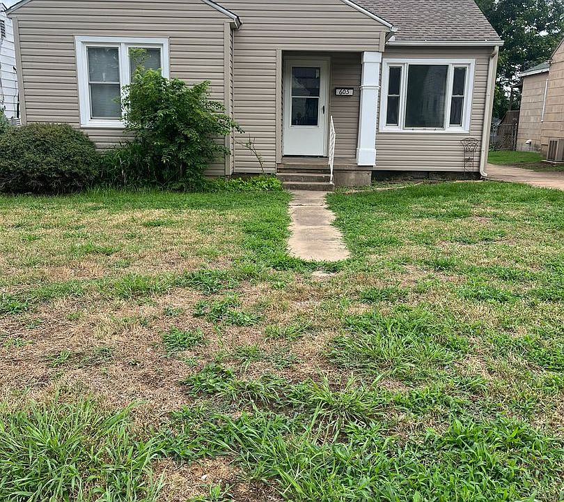 1st image of 605 W Iowa Ave