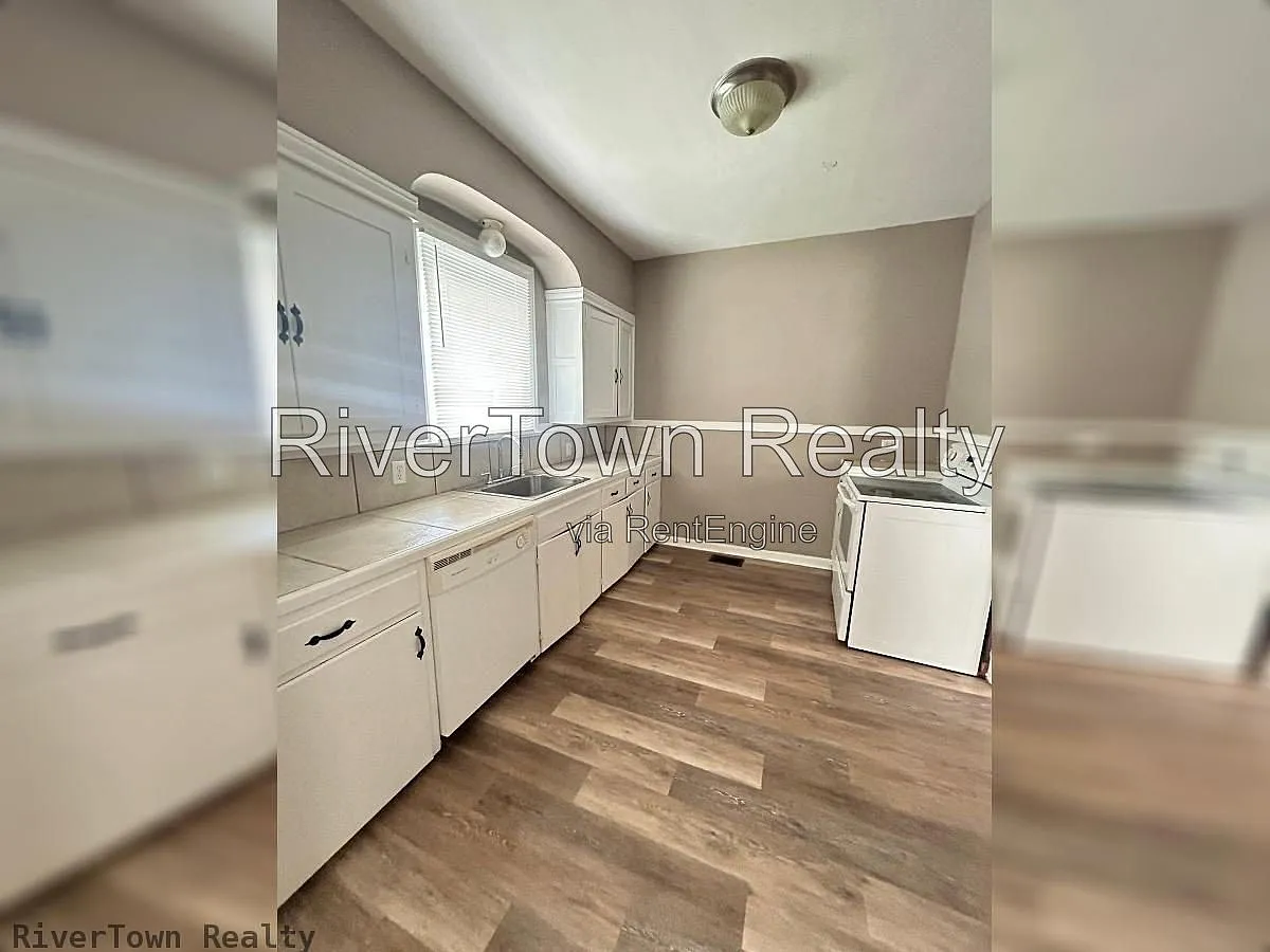 2 bed, 1.0 bath, 1430 sqft, $1,195 — Photo 4