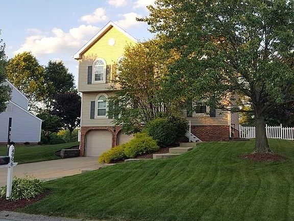 3rd image of 4996 Meadow Crest Dr