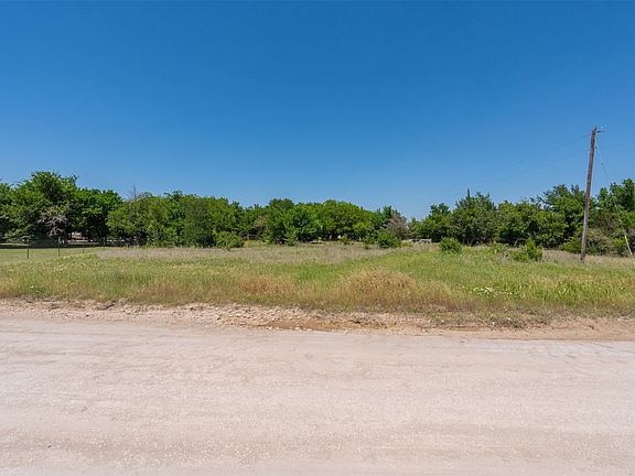 5th image of 804 Private Road 4219