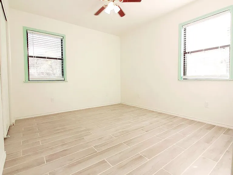 816 Denton Dr — Photo 17