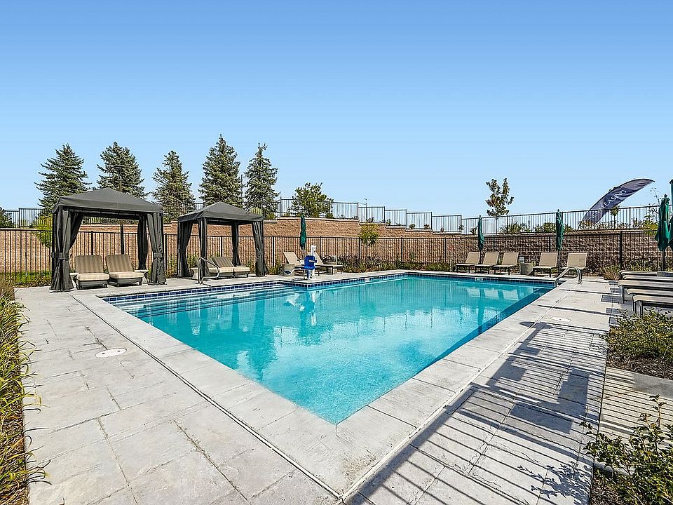 Lennox at Copperleaf Pool