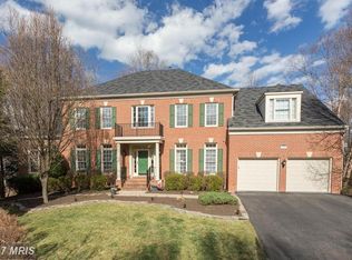 7923 Hollington Pl, Fairfax Station, VA 22039