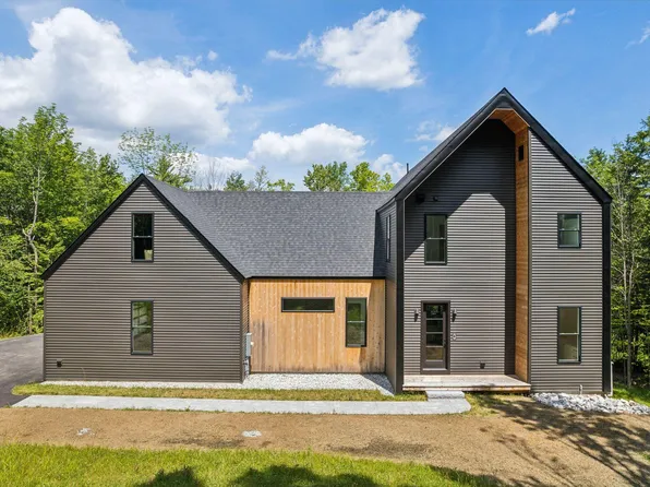 12 New Minnot Way, Falmouth, ME 04105