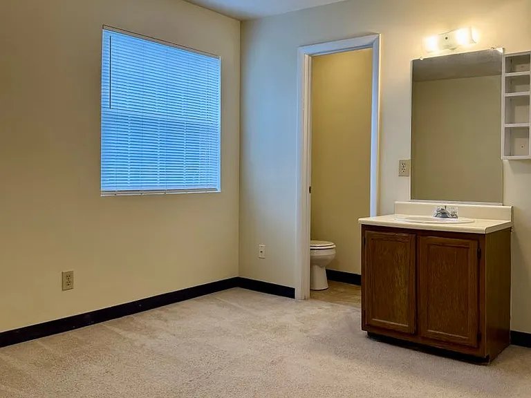 3802 Lexington Dr #E — Photo 14