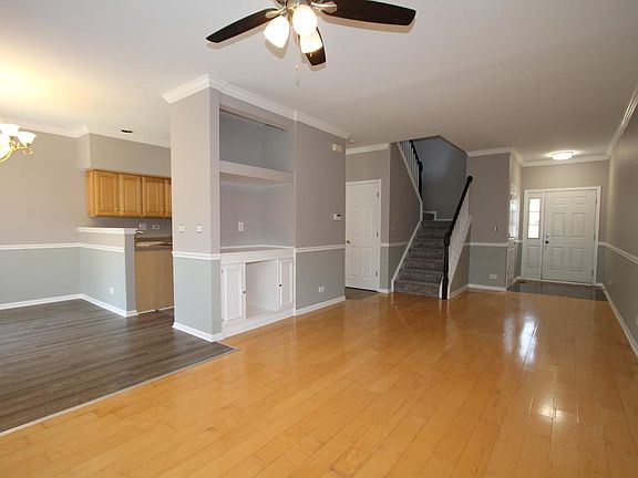 3rd image of 1030 Woodview Ct