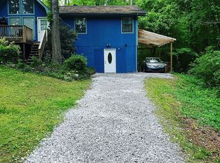828 Mountain Leaf Dr, Tunnel Hill, GA 30755