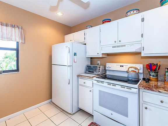 4th image of 862 Bird Bay Way