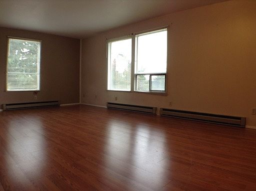 3rd image of 6121 Beverly Ln #B