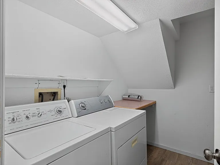11422 W Parkhill Dr — Photo 19