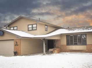 1735 Briarcliff Rd, Fremont, NE 68025