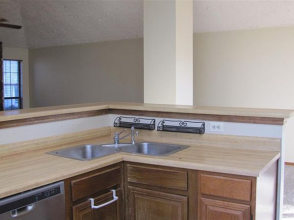5th image of 8904 N 123rd Ave E
