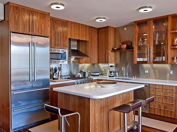 4th image of 2201 Colorado Ave #301