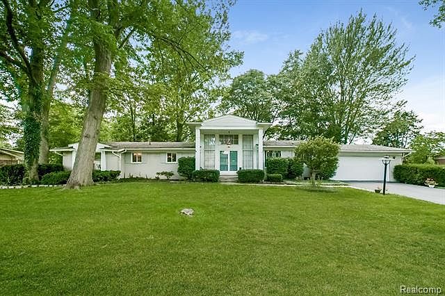 1st image of 3751 Eastbourne Dr