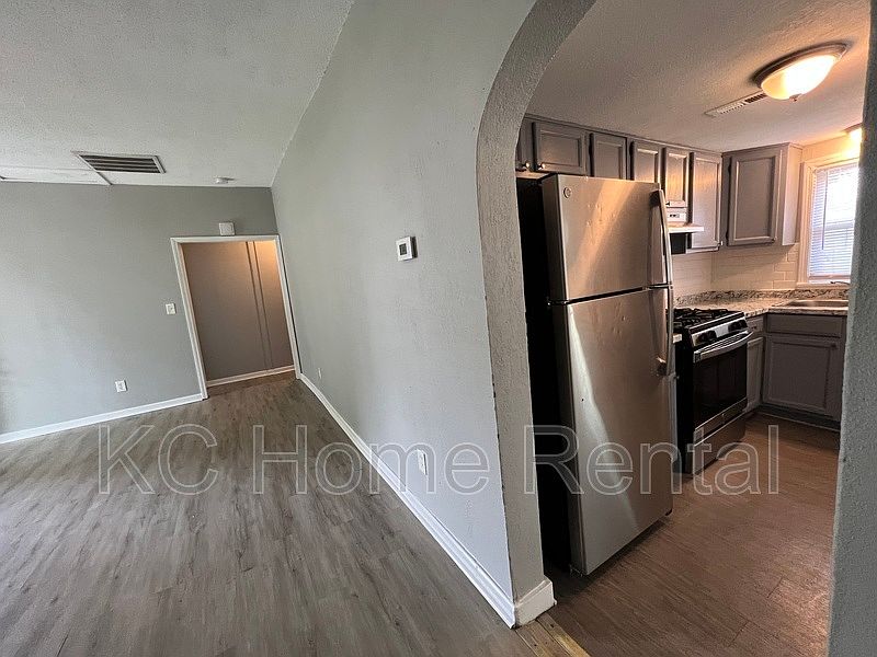 2621 N 81st St, Kansas City, KS 66109 Zillow