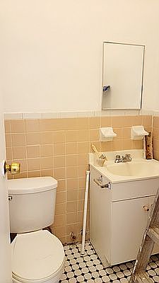 2nd image of 171 Avenue C #D1