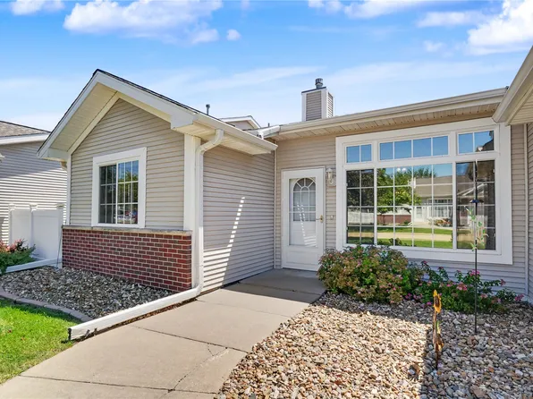 1151 74th St NE, Cedar Rapids, IA 52402