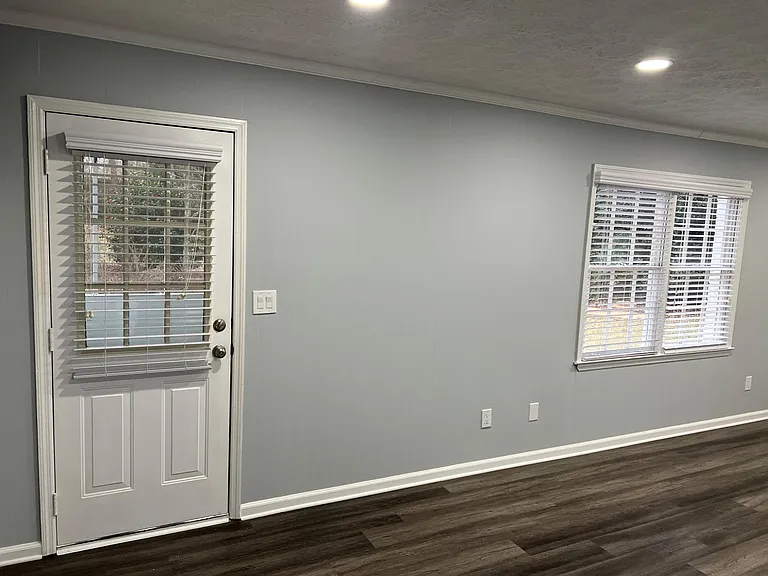 6959 Lockridge Dr — Photo 37