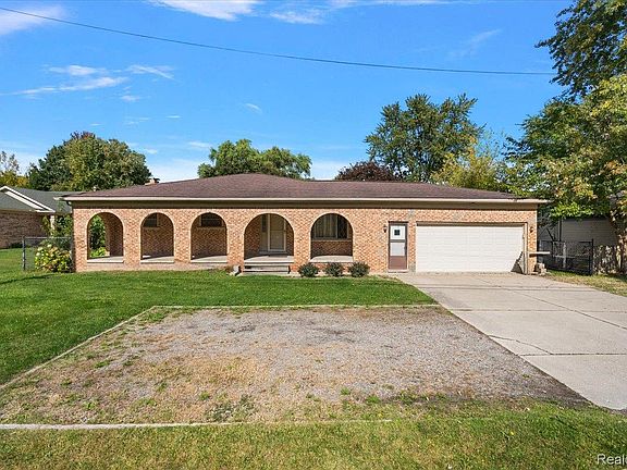 2nd image of 48969 Callens Rd