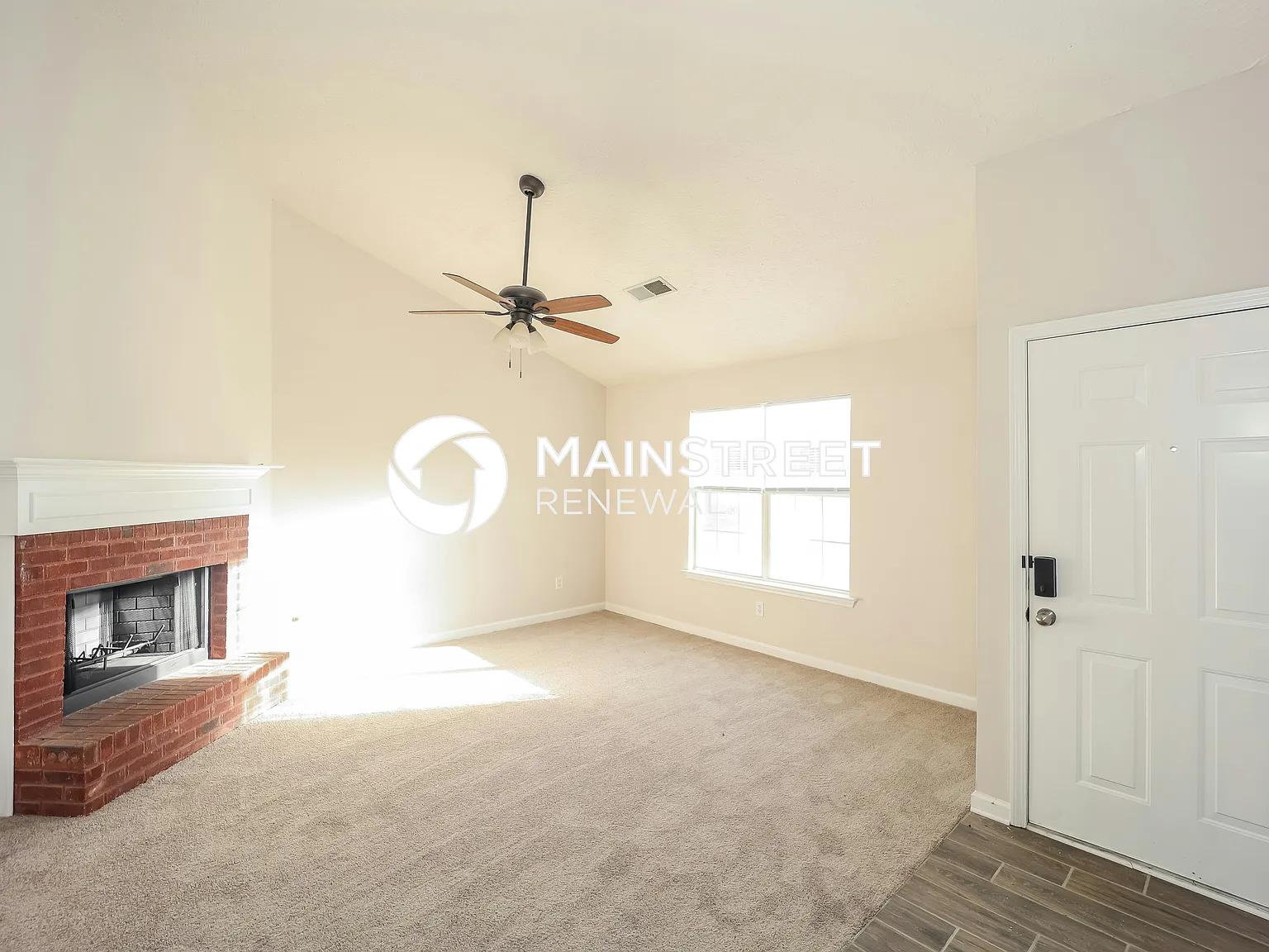 241 Fern CT — Photo 4