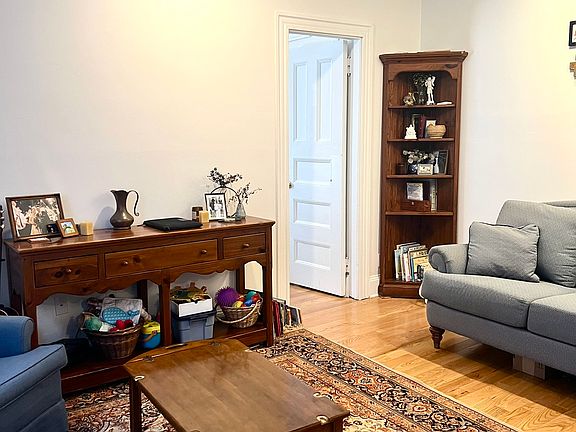 5th image of 362 Commonwealth Ave APT 6C