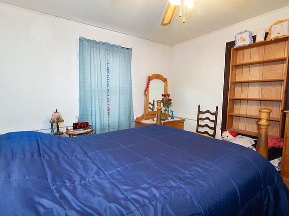 5th image of 75 Love Ave
