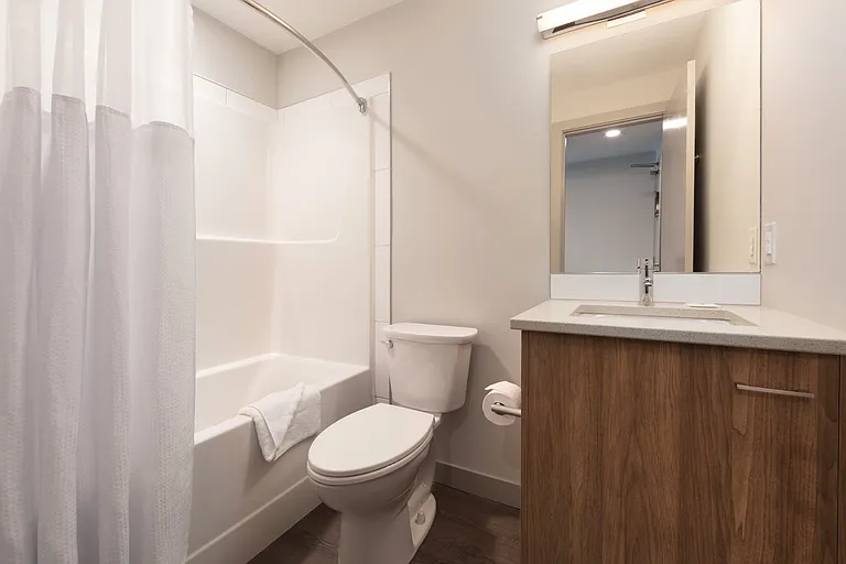3477 Lakeshore Rd #1B — Photo 9