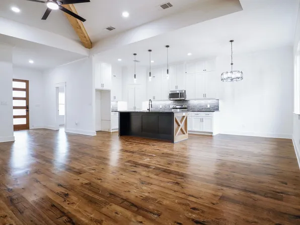 218 Pauline St, Arp, TX 75750