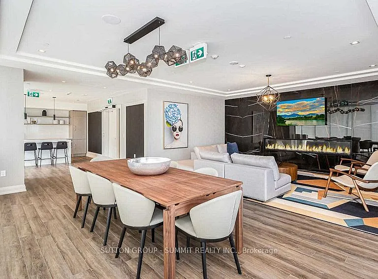 212 King William St #616 — Photo 17
