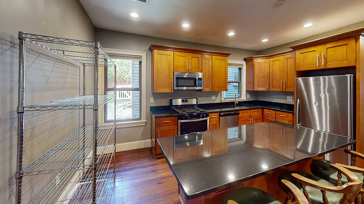 Building Photo - 11 Winfield St #1