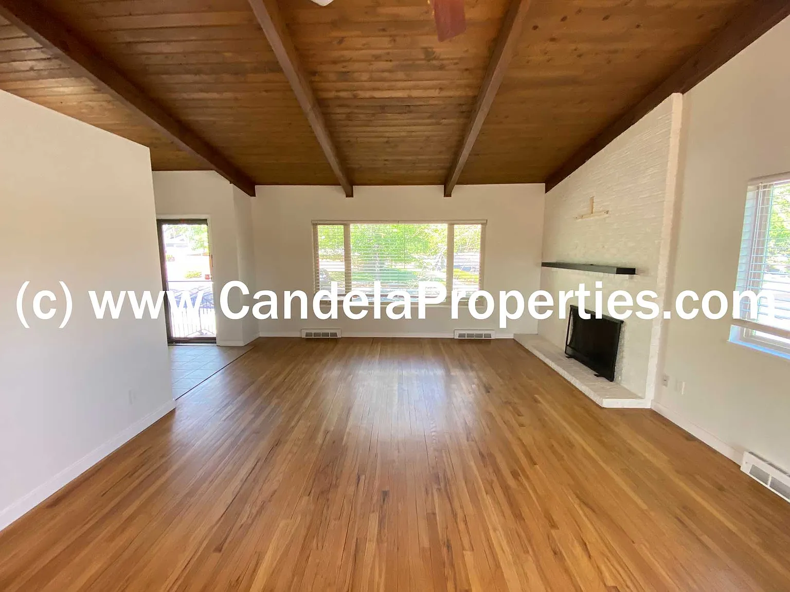 4 bed, 2338 sqft, $2,325 — Photo 1