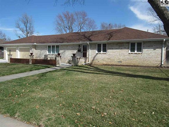 2nd image of 2402 Westminster Dr