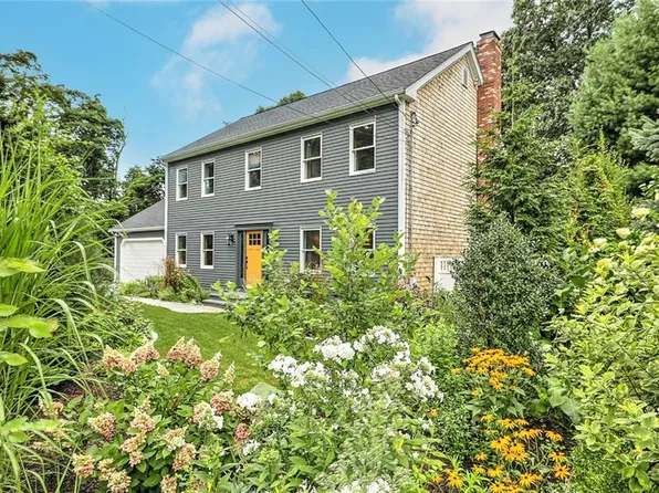 136 Lincoln Ave, Barrington, RI 02806