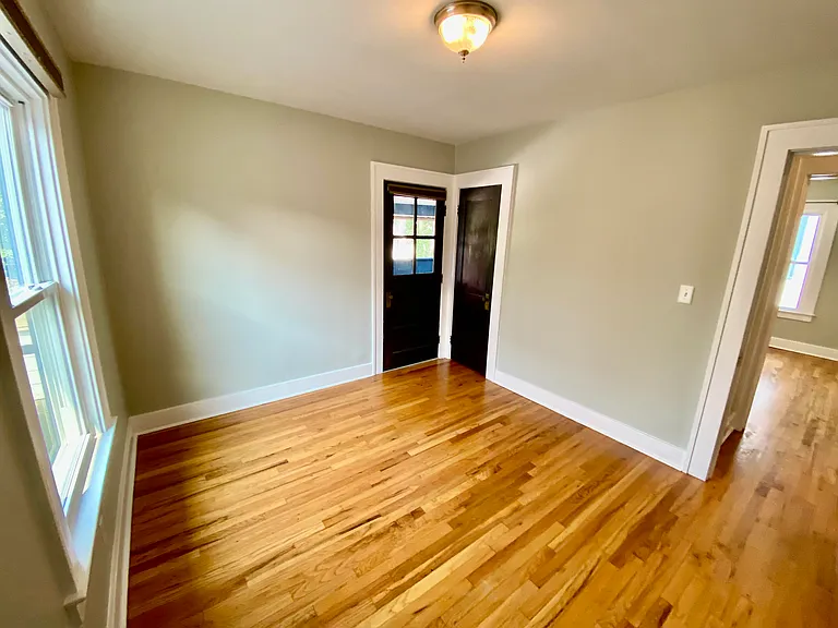 250 Woodbine Ave #1 — Photo 23