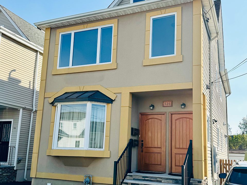 1st image of 124 Sampson St Floor 2
