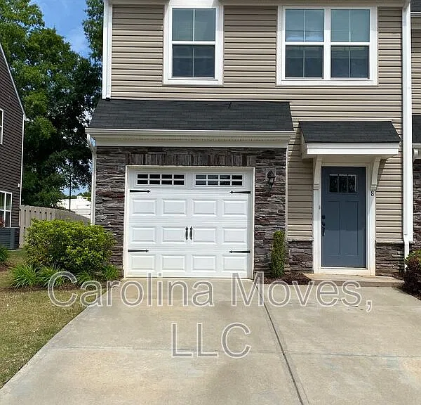 8 Willomere Way — Photo 2