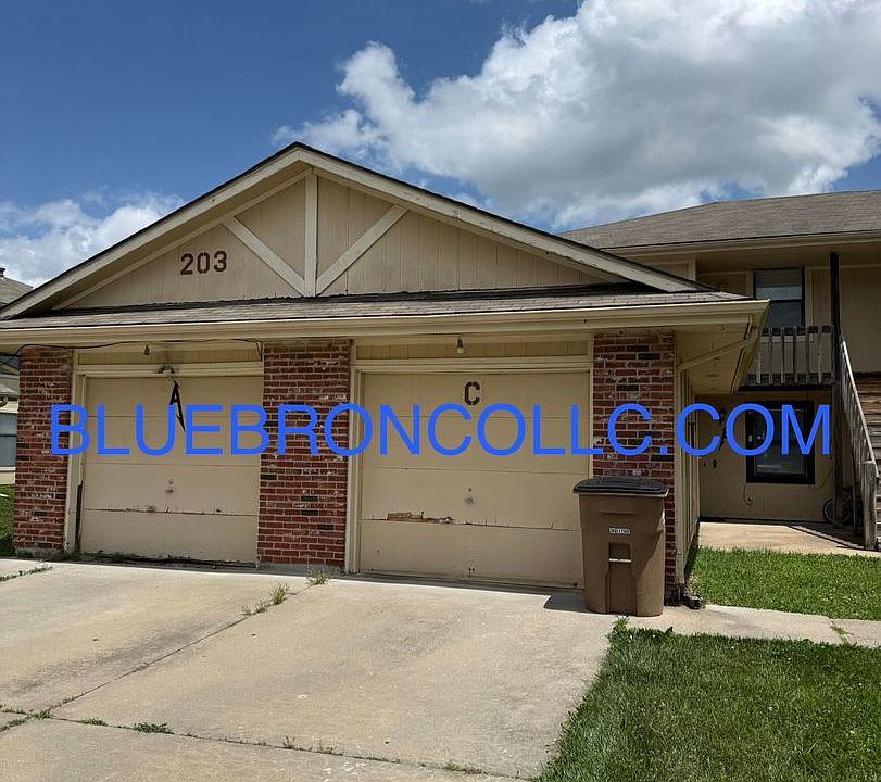 1st image of 203 Sky Vue Dr APT A